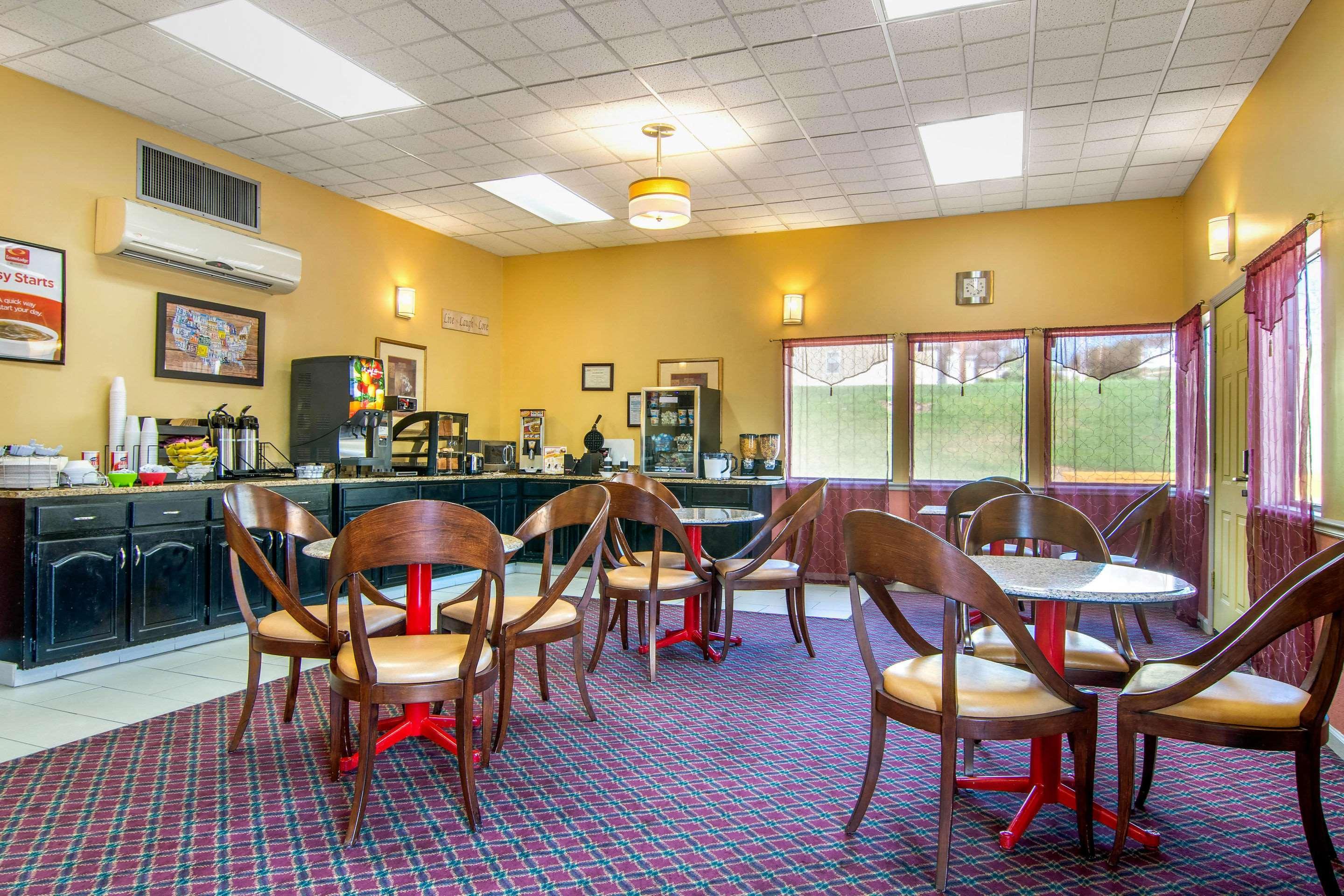 Fort Oglethorpe Econo Lodge Inn & Suites מראה חיצוני תמונה