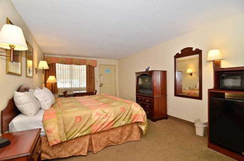 Fort Oglethorpe Econo Lodge Inn & Suites מראה חיצוני תמונה
