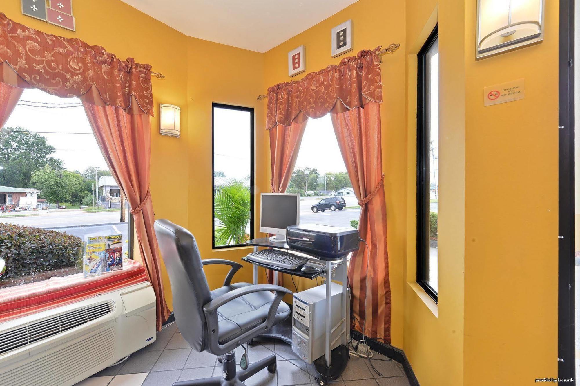 Fort Oglethorpe Econo Lodge Inn & Suites מראה חיצוני תמונה